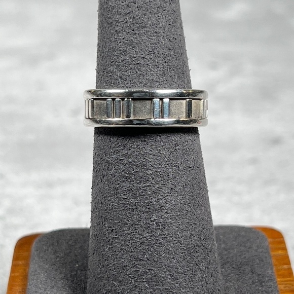 Tiffany & Co. Atlas Band Ring - Picture 4 of 10